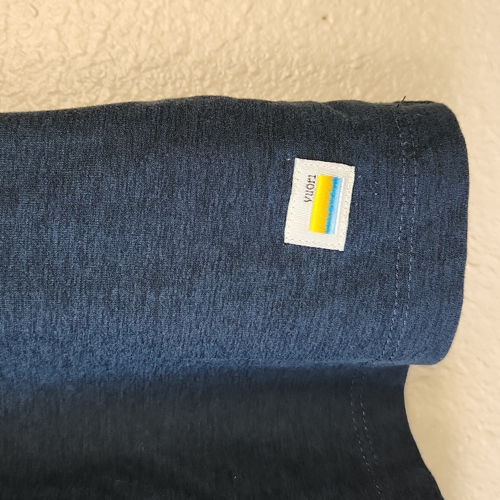 Vuori Strato Tech Polo Shirt Size M - Picture 2 of 7